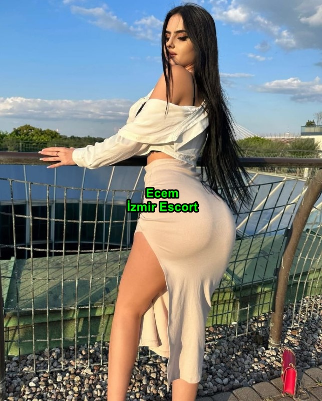 izmirescortecem-3-1 İzmir Escort Ecem Yanımda Kendinizi Her Zaman Rahat Hissedersiniz
