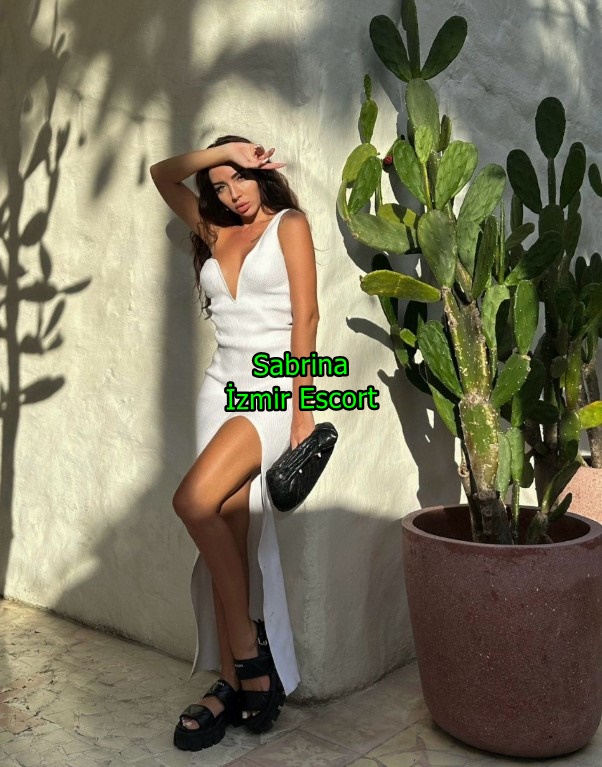 izmirescortsabrina-3 İzmir Escort Rus Sabrina Gecene Renk Katmaya Geldim
