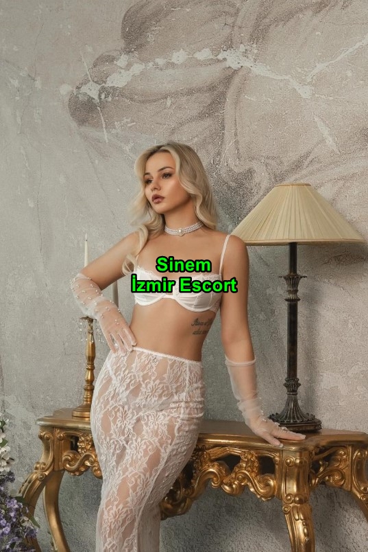izmirescortsinem-4 İzmir Escort Sinem Partnerime Harika Hizmetler Sunarım
